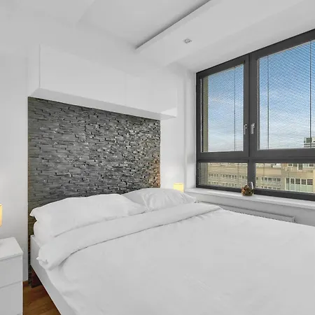 Apartament Bright With Parking & Balcony *