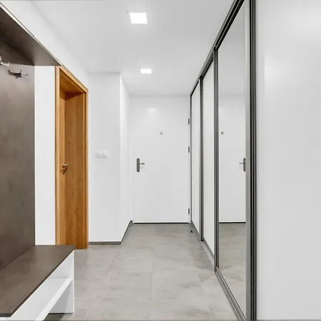 Bright With Parking & Balcony Братислава