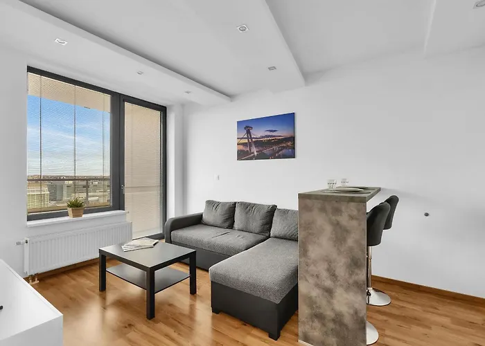 Bright With Parking & Balcony Bratysława