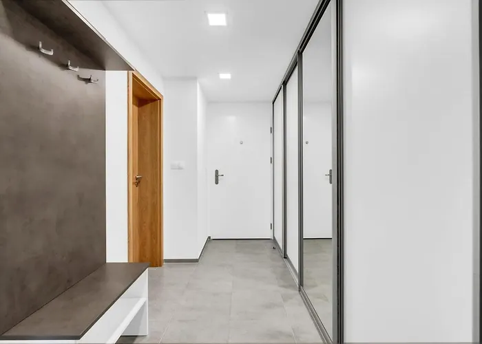 Bright With Parking & Balcony Pressburg