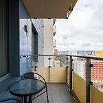 Διαμέρισμα Bright With Parking & Balcony Μπρατισλάβα